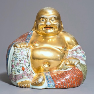 A large Chinese famille rose and gilt figure of Buddha, 19/20th C.
